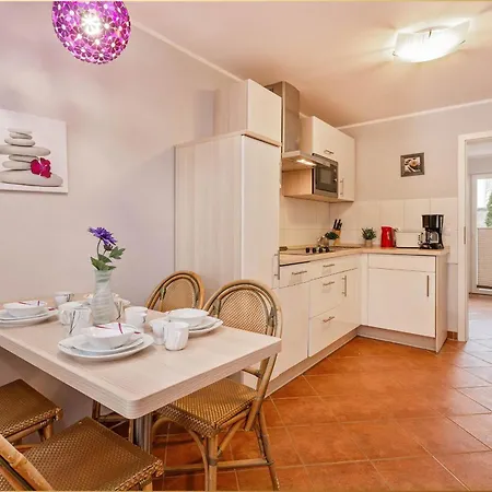 Apartman Tema 7 *